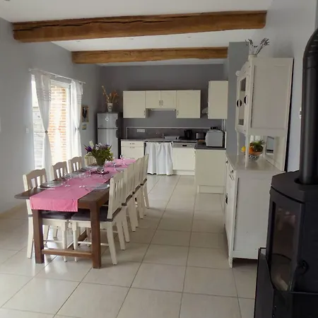 Fuer Acht Personen By Interhome Saint-Crespin