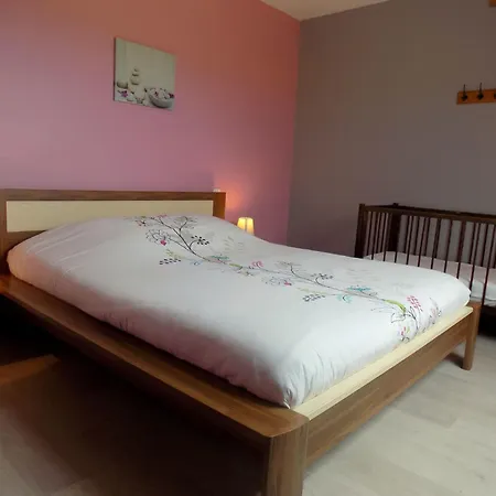 Fuer Acht Personen By Interhome Casa vacanze Saint-Crespin